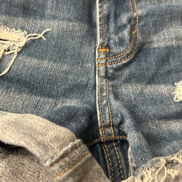 American Eagle super hi rise distressed rolled jean shorts - Picture 3 of 11